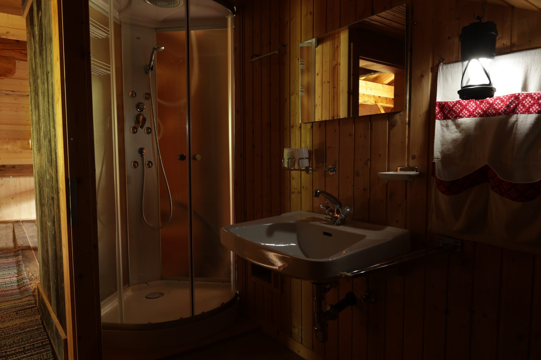 Dusche mit Warmwasser